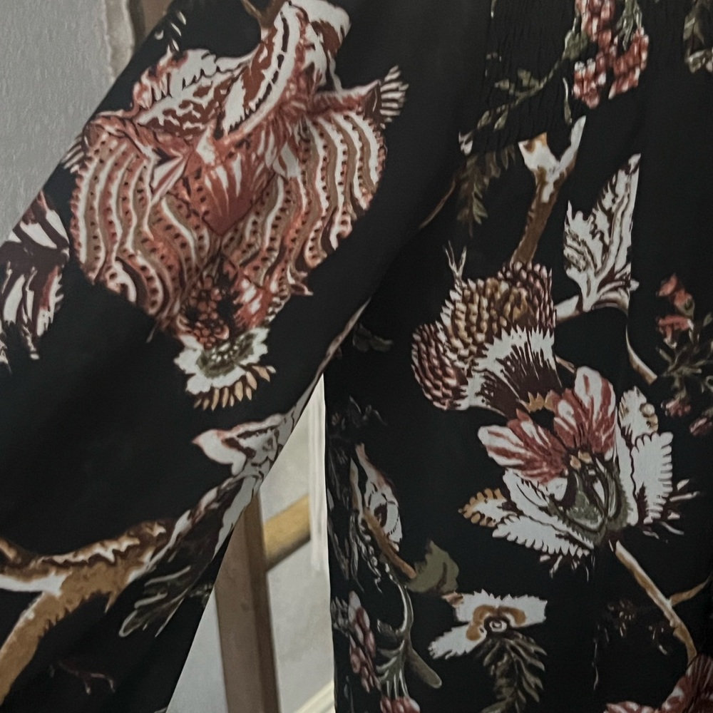 Elegant Black and Brown Blouse - Picture 7 of 11